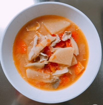 「桃太郎」トマトショウガ豚汁